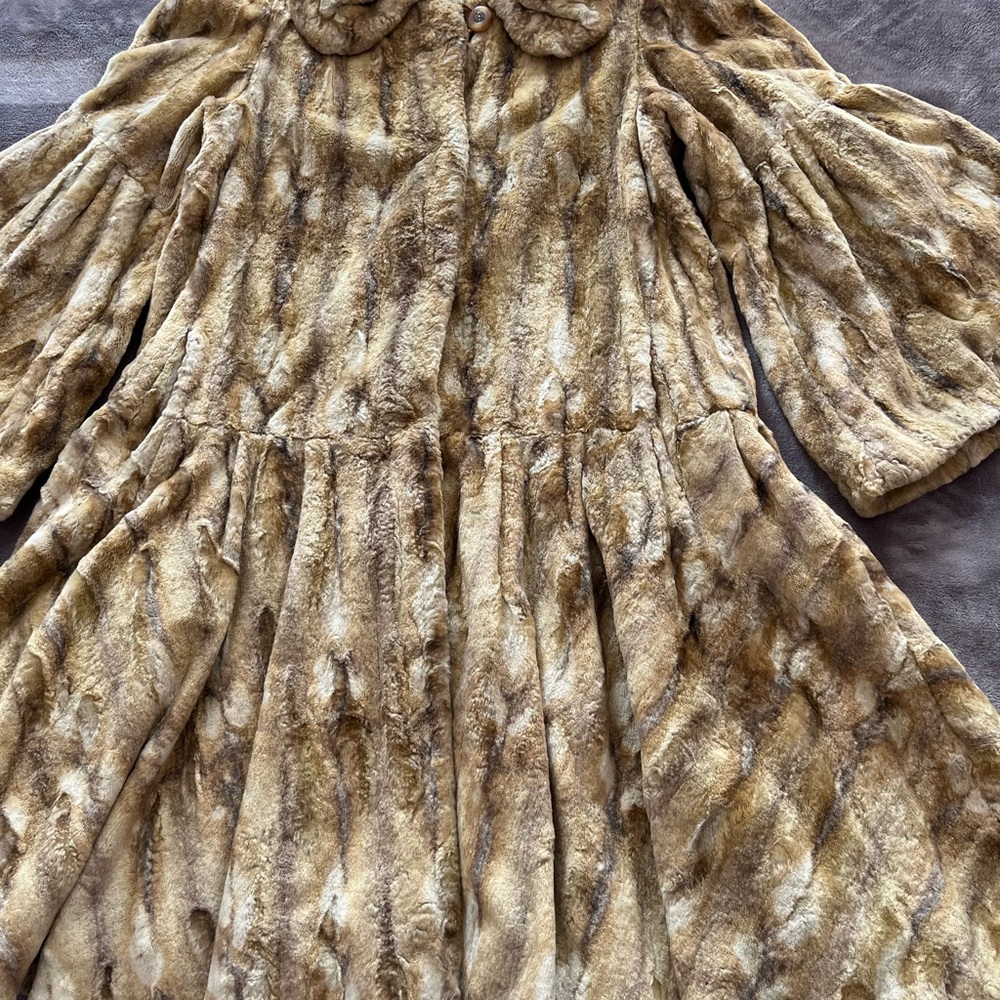 Fashion Women natural real fur coat size 10